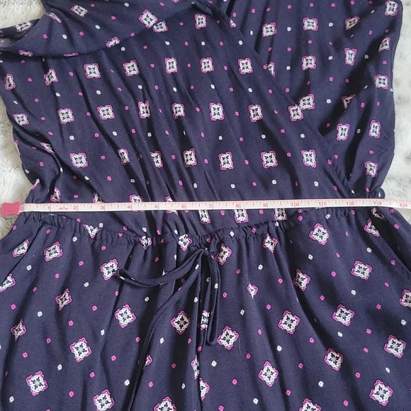 Patterned Romper - Picture 9 of 11